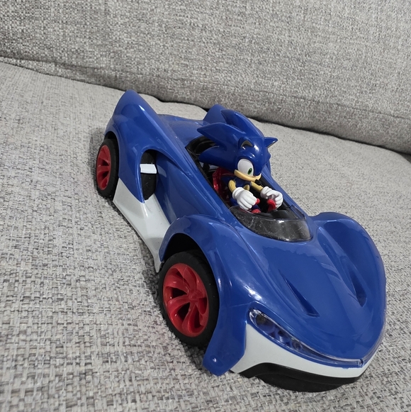 Sonic The Headgehog Blue Racing Car Toy - Picture 8 of 11